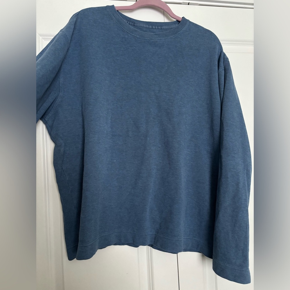 GAP Men's Long Sleeve Blue Tee - Picture 6 of 6